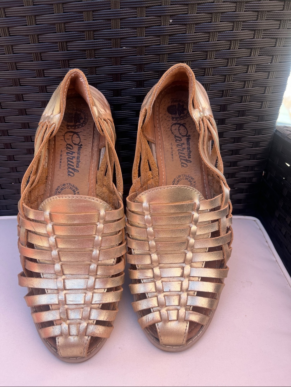 Women's Metallic Gold Woven Huarache Sandals - Picture 7 of 11